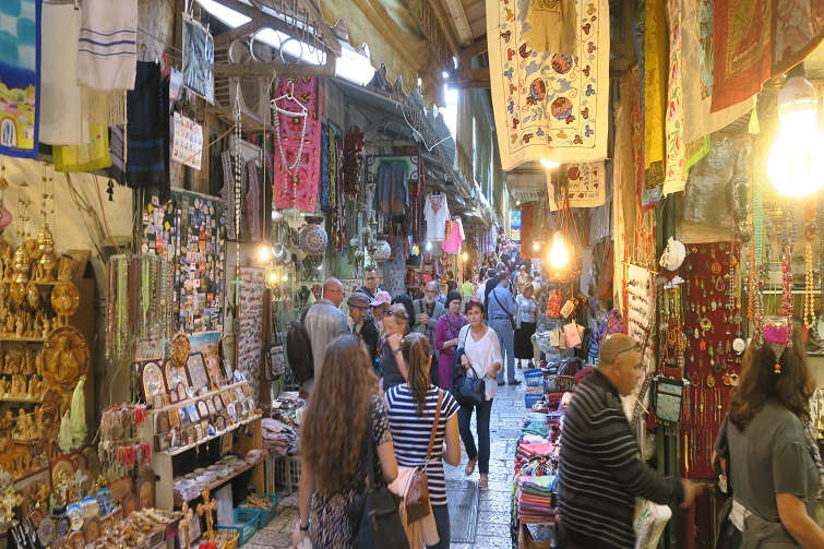 market in old jerusalem muslim quarter