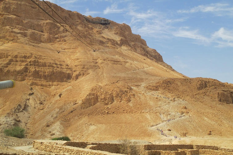 snake path in masada