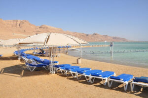 ein bokek beach sunbeds