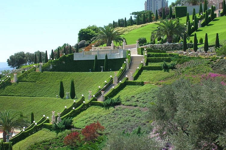 stairs at bahai gardens in haifa israel