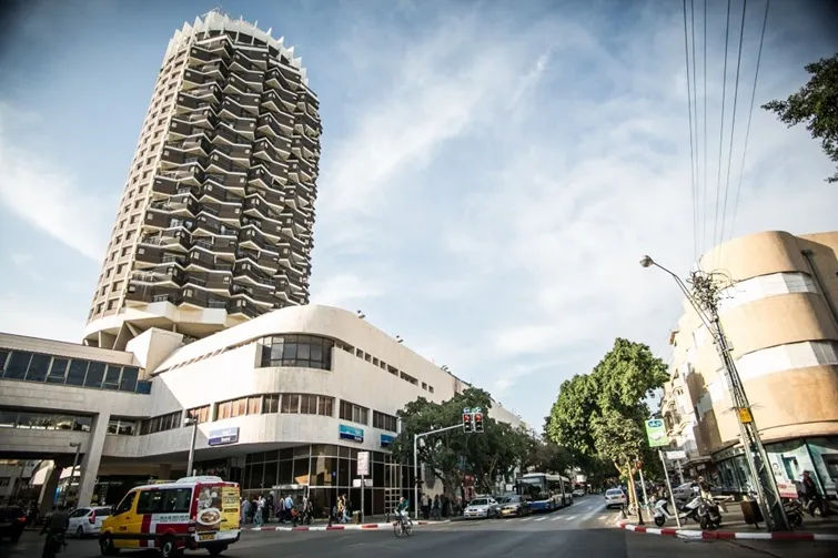 dizengoff street in tel aviv