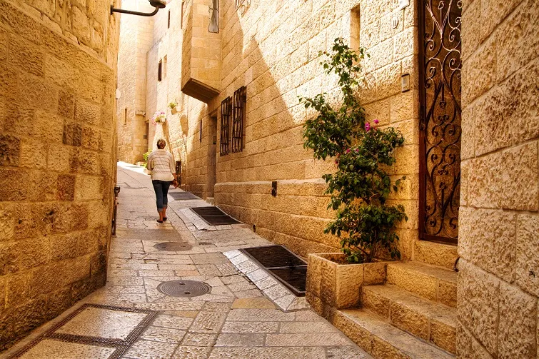 a street in the jewish quarter in the old city of Jerusalem